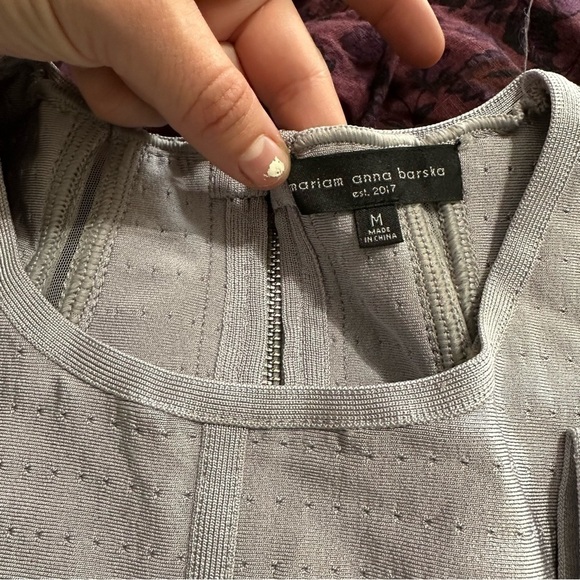 NWT with defect Mariam anna Barska below knee short sleeve bandage dress medium - Picture 2 of 4